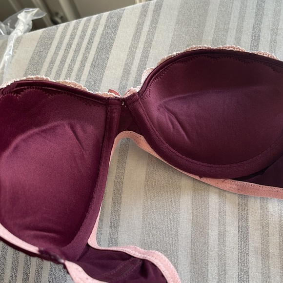 NWOT VICTORIA’S SECRET SEXY LITTLE THINGS CLAM SHELL BRA. Sz 34B. Plum w/pink. - Picture 5 of 8